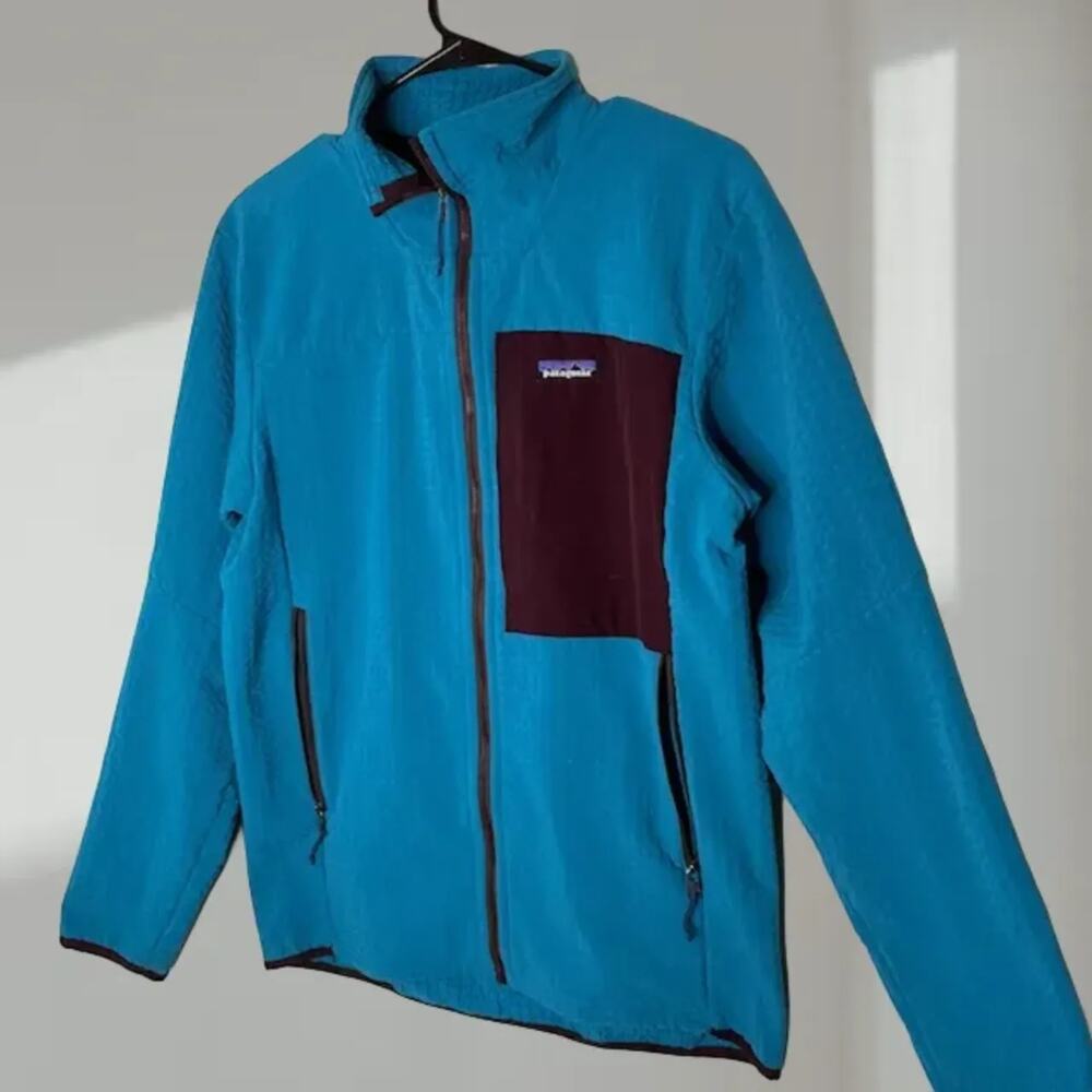 Patagonia Full-Zip Fleece Jacket (Men’s Medium)